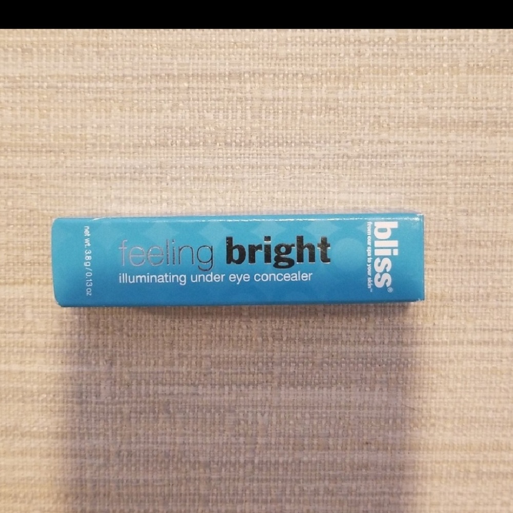 Bliss feeling bright under eye concealer